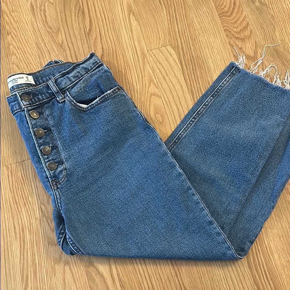 Abercrombie the mom high rise Jean